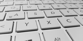 Co zrobić żeby guma przestała śmierdzieć?