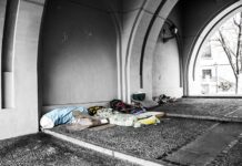 Dlaczego nie można spać na nowym materacu?