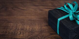 Jak wyłożyć pudełko materiałem? Jak wyłożyć pudełko materiałem?